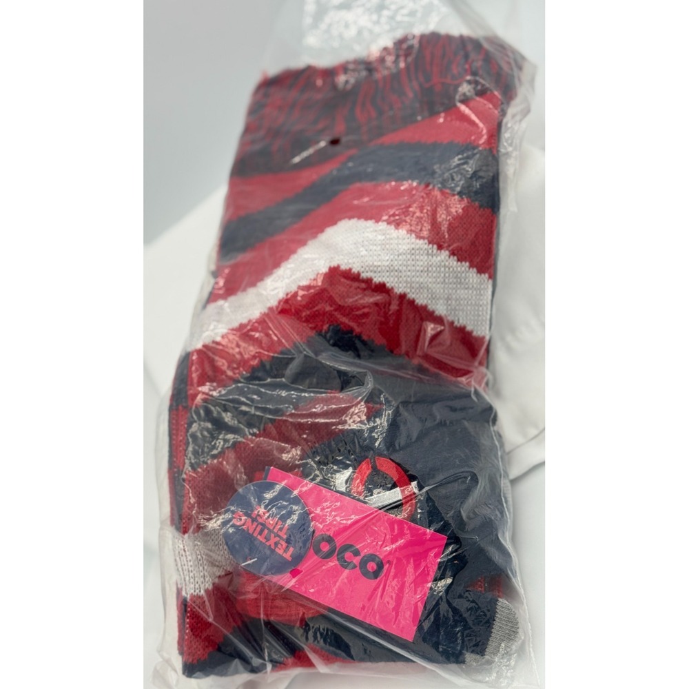 MN Twins Scarf and Gloves - FOCO - One Side Red/One Side Blue - NEW in Packaging
